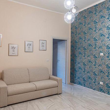 Charm House Apartment Naples Exterior photo